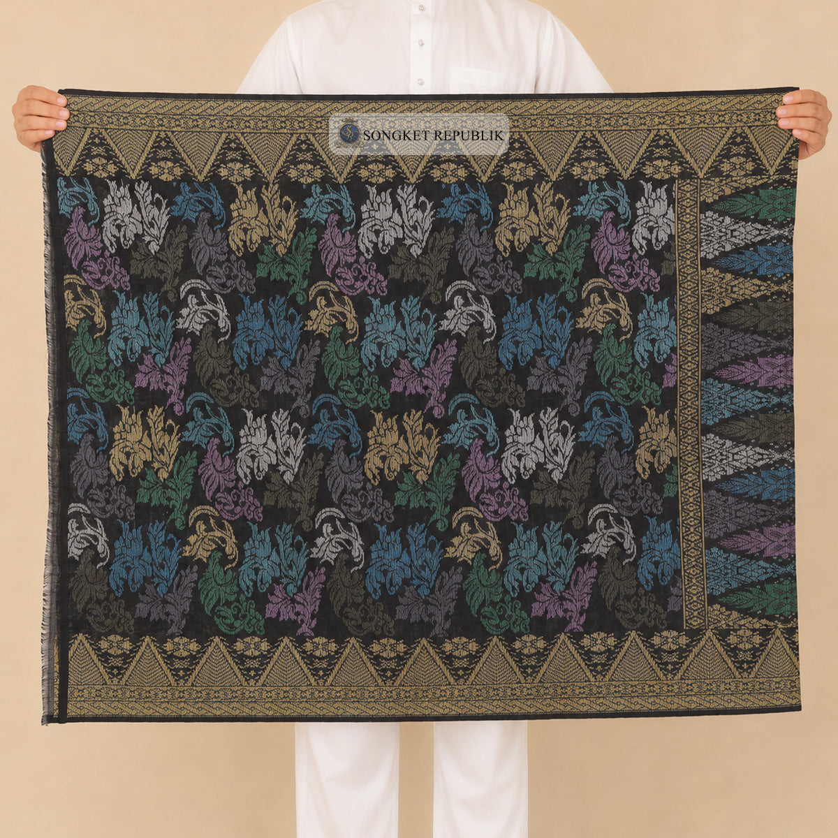 SAMPIN TAN SRI-BLACK GOLD