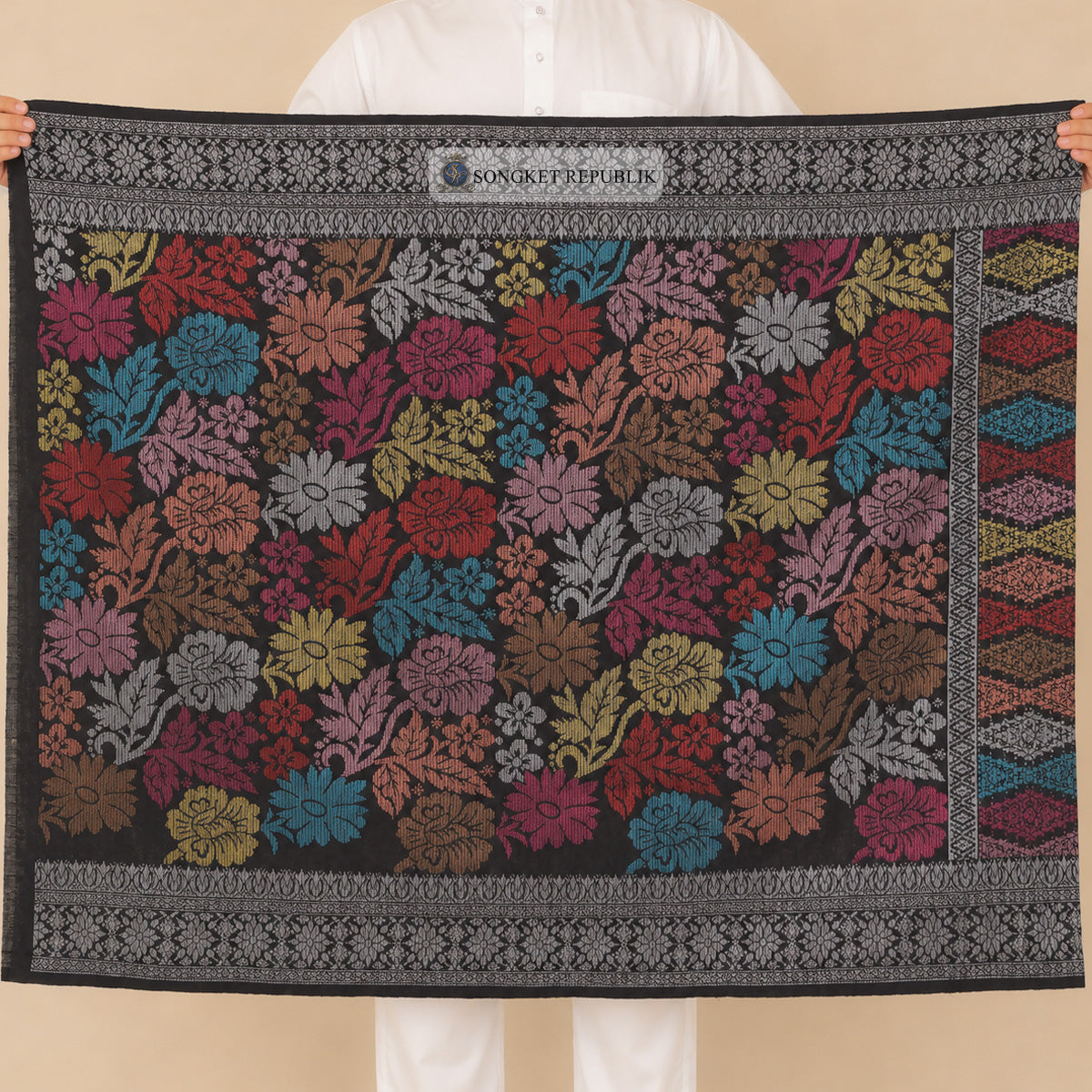 SAMPIN TAN SRI-BLACK SILVER