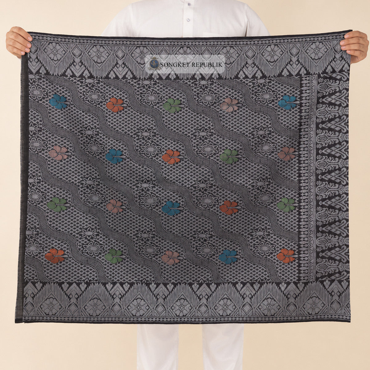 SAMPIN MENTERI BLACK SILVER