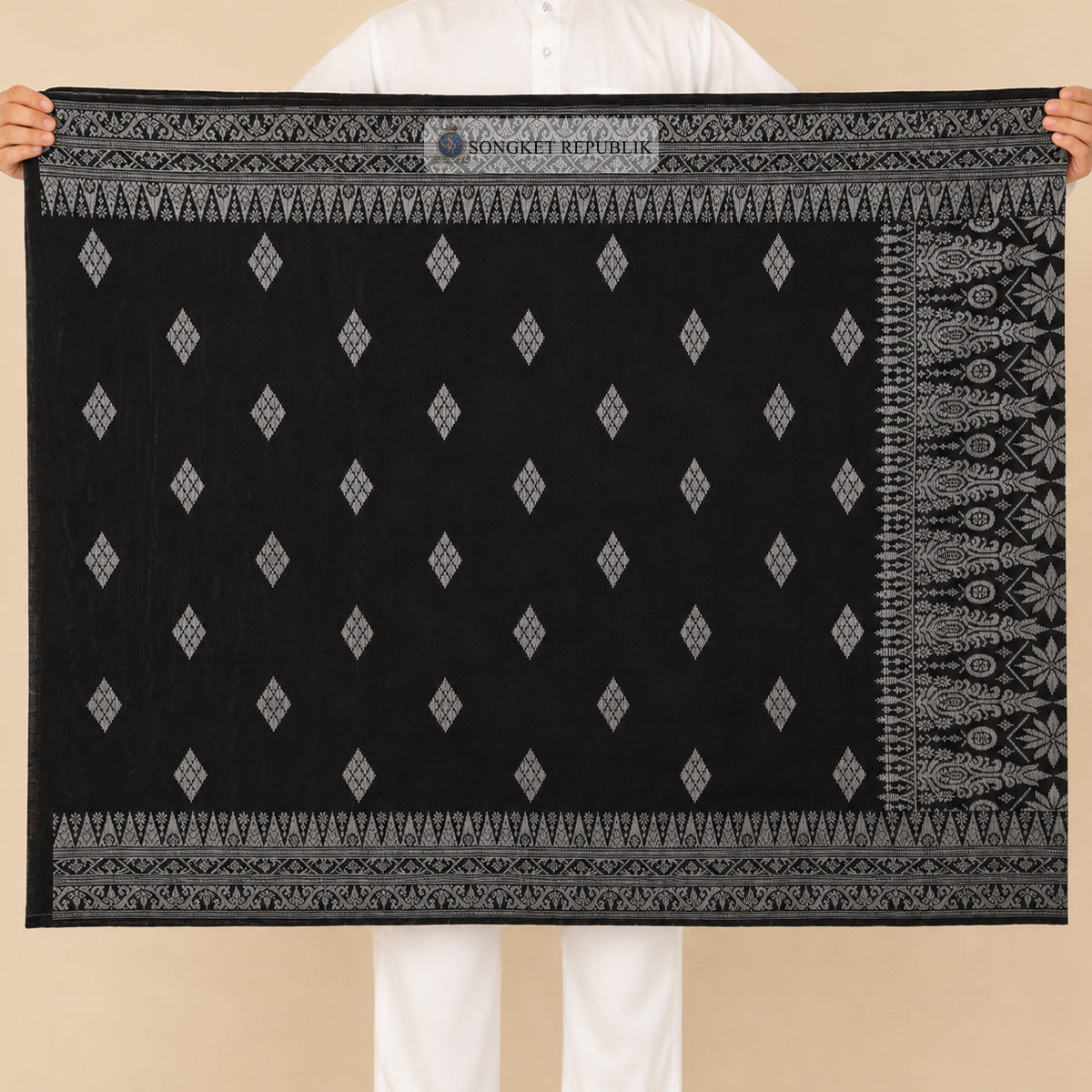SAMPIN TAN SRI BLACK SILVER-7035