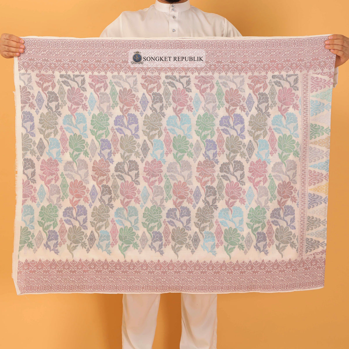 SAMPIN TAN SRI-WHITE MAROON-65