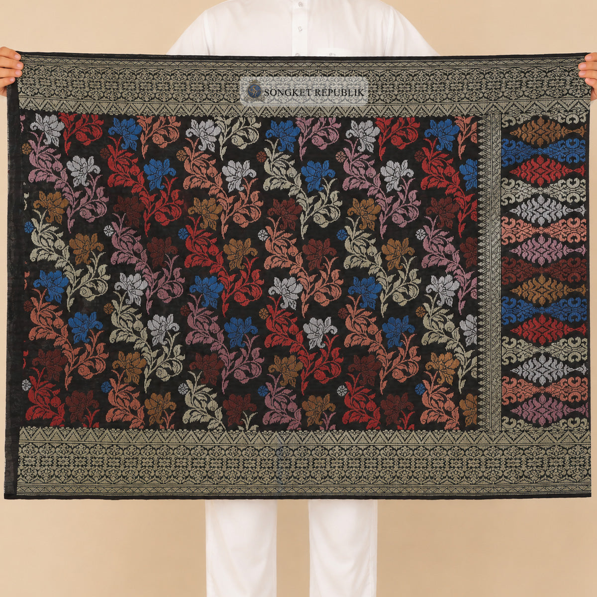 SAMPIN TAN SRI-BLACK GOLD