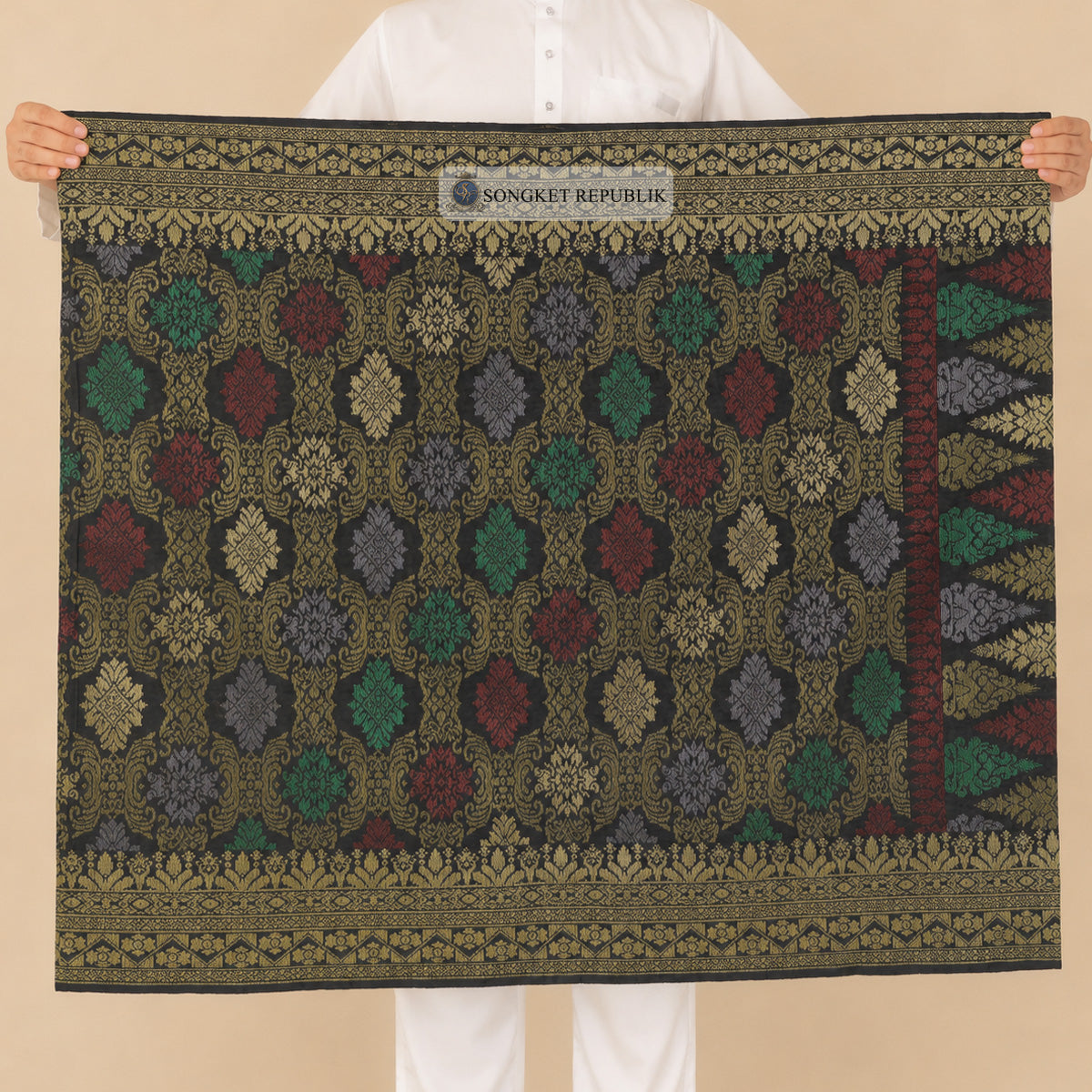 SAMPIN TAN SRI-BLACK GOLD