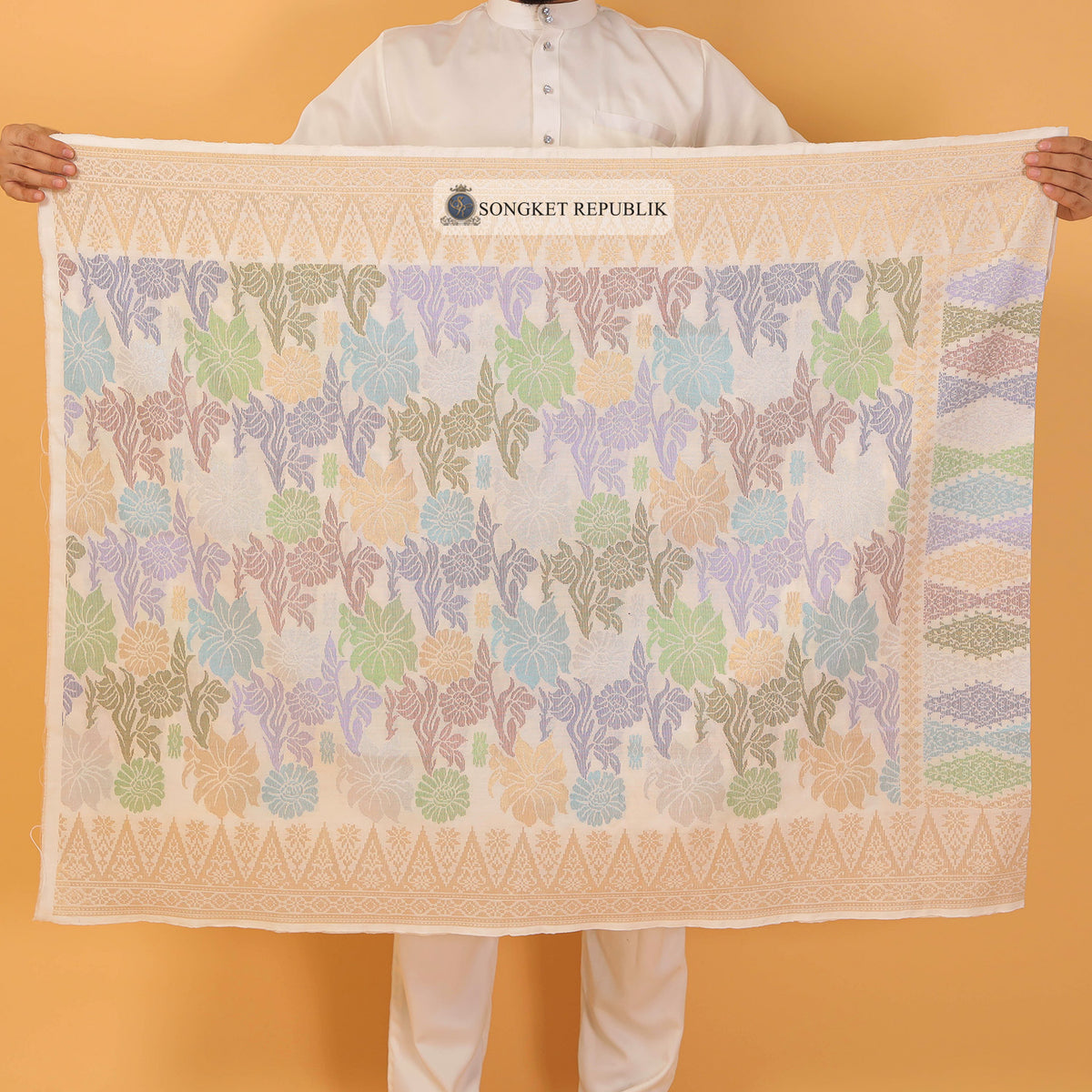SAMPIN TAN SRI-CREAM GOLD-51