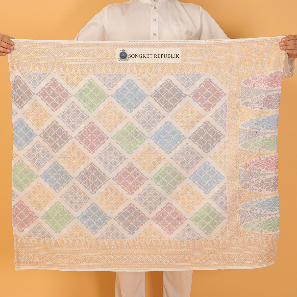 SAMPIN TAN SRI-CREAM GOLD-60